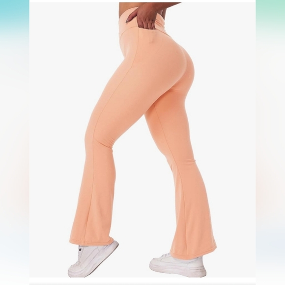 Women's Flared Leggings - Picture 2 of 4